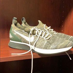 Air zoom Mariah flyknit racer sneaker 10.5